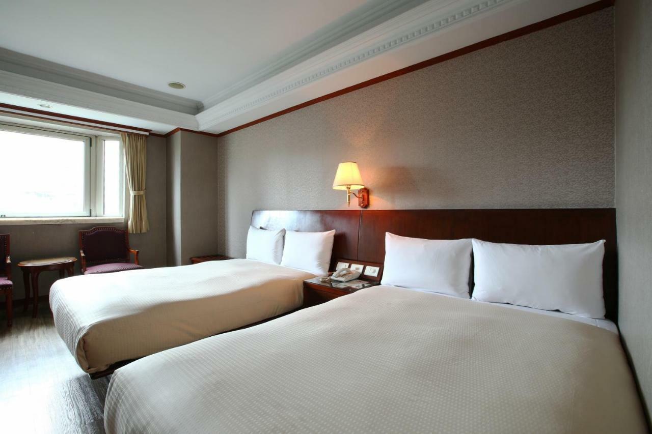 Hua Du Hotel Chilung Exteriör bild