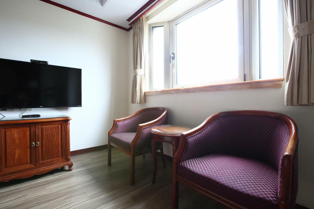 Hua Du Hotel Chilung Exteriör bild