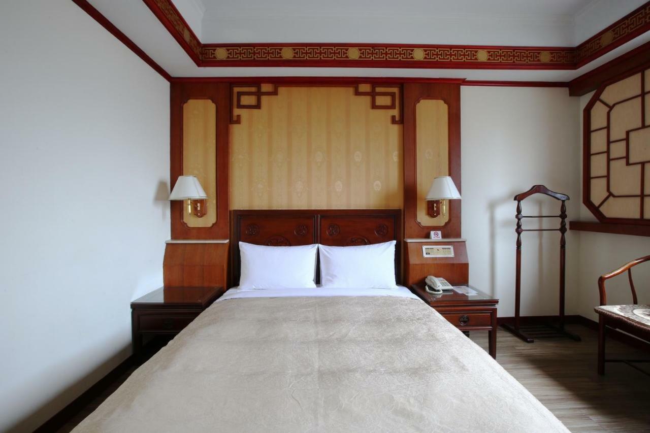 Hua Du Hotel Chilung Exteriör bild