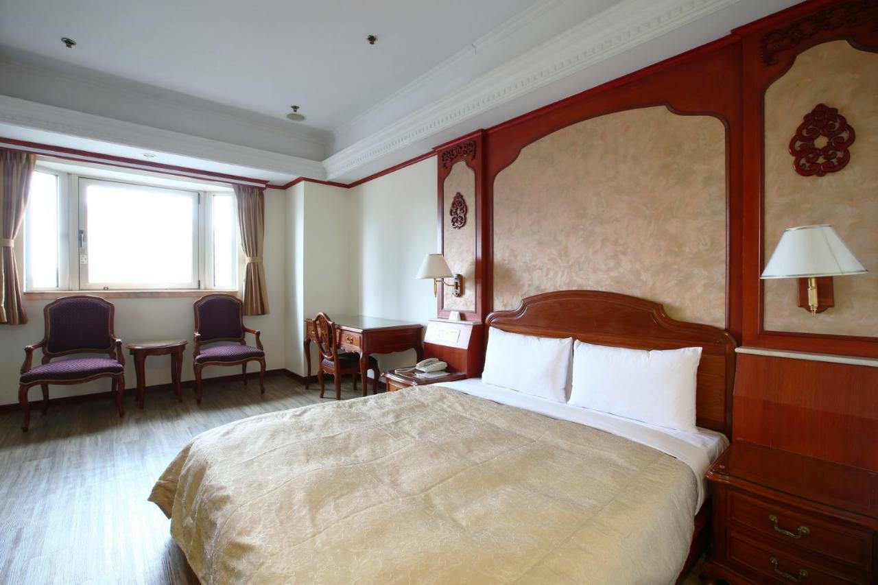 Hua Du Hotel Chilung Exteriör bild