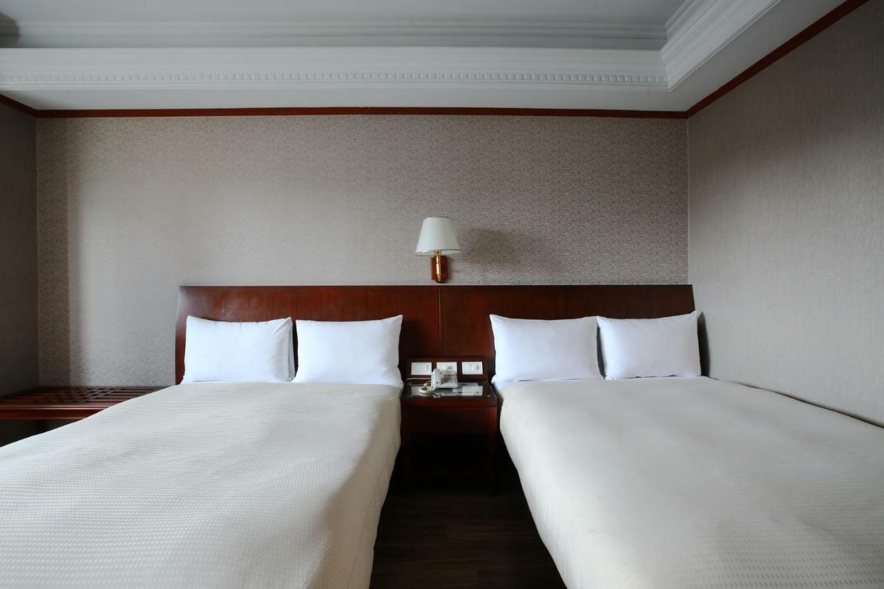 Hua Du Hotel Chilung Exteriör bild