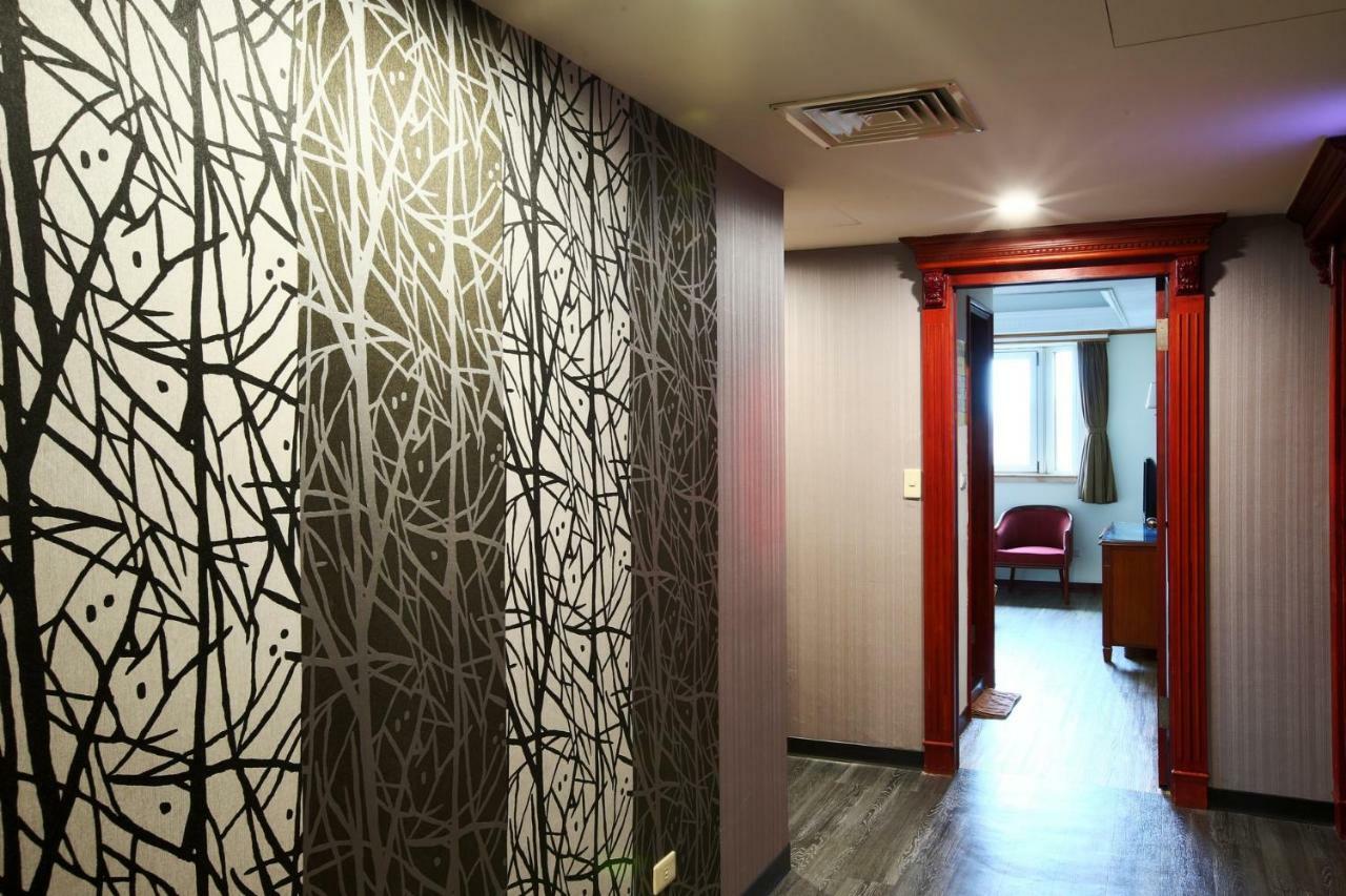 Hua Du Hotel Chilung Exteriör bild