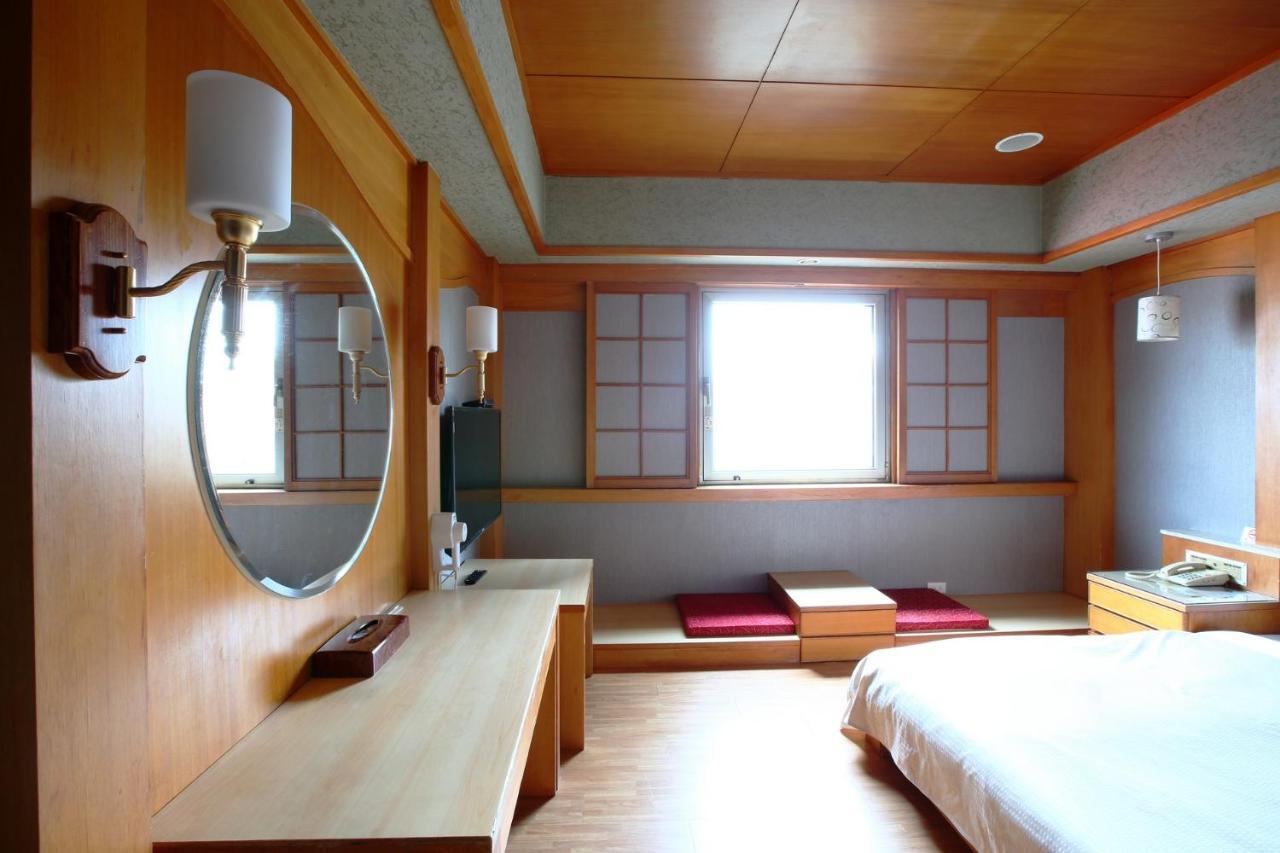 Hua Du Hotel Chilung Exteriör bild